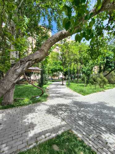 Продаётся 2-комн. вторичка 60 м², м. Ази Асланов, photo 18 from 21