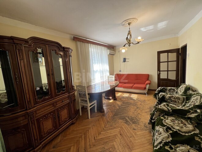 Satılır 2 otaqlı köhnə tikili 50 m², Elmlər Akademiyası m., photo 1 from 9