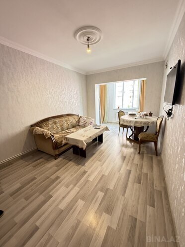 Satılır 3 otaqlı köhnə tikili 90 m², İnşaatçılar m., photo 1 from 11