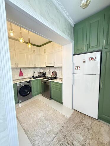 Satılır 4 otaqlı köhnə tikili 110 m², İnşaatçılar m., photo 24 from 30