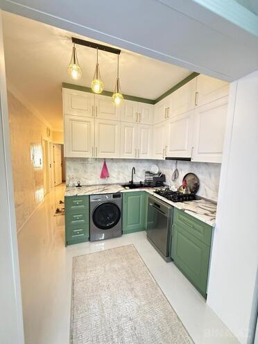 Satılır 4 otaqlı köhnə tikili 110 m², İnşaatçılar m., photo 21 from 30