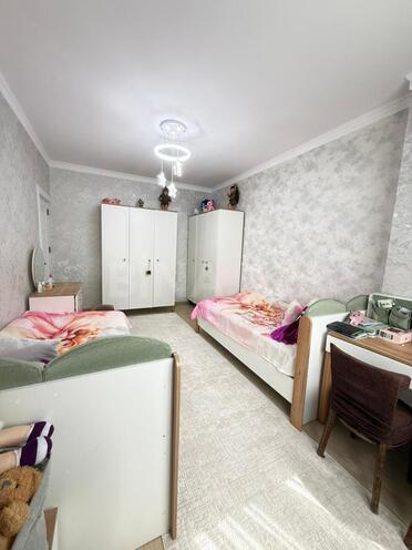 Satılır 4 otaqlı köhnə tikili 110 m², İnşaatçılar m., photo 7 from 30