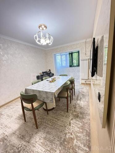 Satılır 4 otaqlı köhnə tikili 110 m², İnşaatçılar m., photo 5 from 30