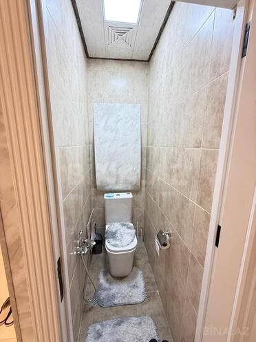 Satılır 4 otaqlı köhnə tikili 110 m², İnşaatçılar m., photo 18 from 30