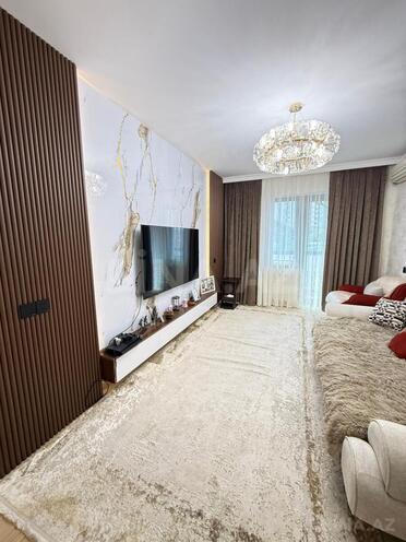 Satılır 4 otaqlı köhnə tikili 110 m², İnşaatçılar m., photo 1 from 30