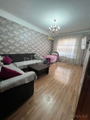Продаётся 3-комн. вторичка 65 м², пос. Ени Гюнешли, photo 1 from 17