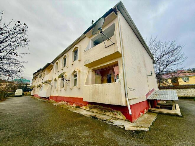 Продаётся 2-комн. вторичка 65 м², photo 1 from 12
