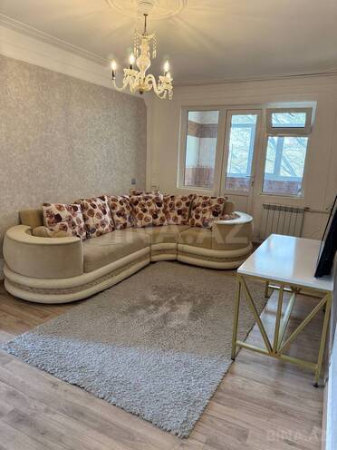 Продаётся 2-комн. вторичка 50 м², м. Халглар Достлугу, photo 1 from 9