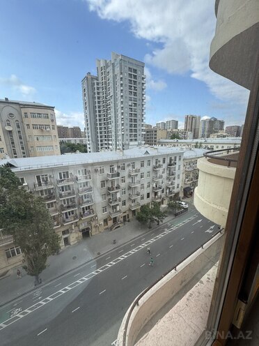 Satılır 4 otaqlı yeni tikili 230 m², 28 May m., photo 24 from 32