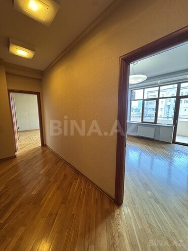 Satılır 4 otaqlı yeni tikili 230 m², 28 May m., photo 22 from 32
