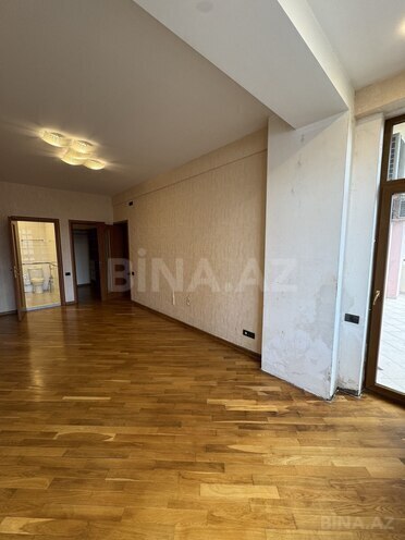 Satılır 4 otaqlı yeni tikili 230 m², 28 May m., photo 27 from 32