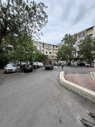 Satılır 4 otaqlı yeni tikili 230 m², 28 May m., photo 3 from 32