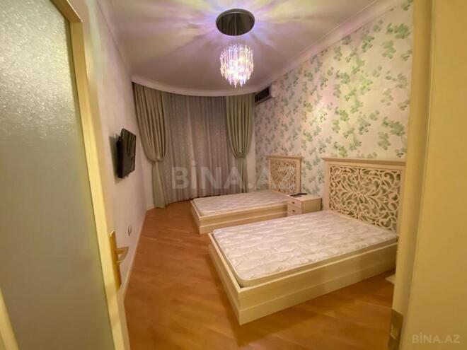 Сдаётся 4-комн. новостройка 210 м², м. Низами, photo 12 from 26