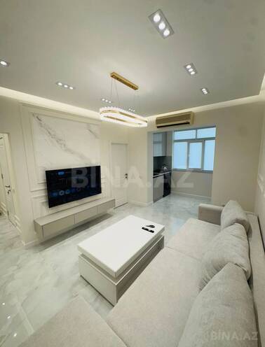 Продаётся 3-комн. вторичка 65 м², м. Гянджлик, photo 1 from 10