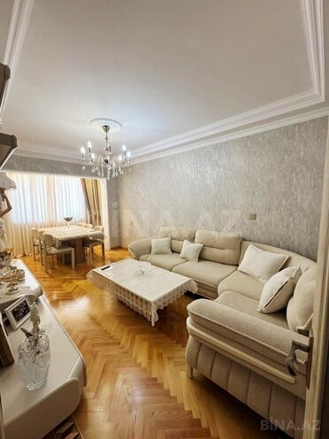 Satılır 3 otaqlı köhnə tikili 90 m², Nərimanov r., photo 1 from 18