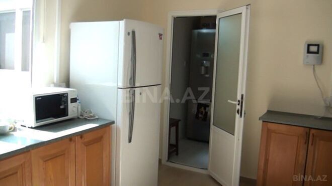Satılır 6 otaqlı köhnə tikili 240 m², Səbail r., photo 17 from 31