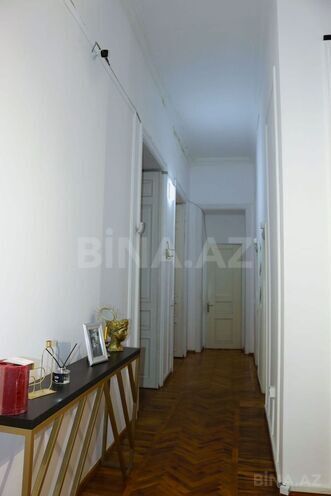 Satılır 6 otaqlı köhnə tikili 240 m², Səbail r., photo 22 from 31