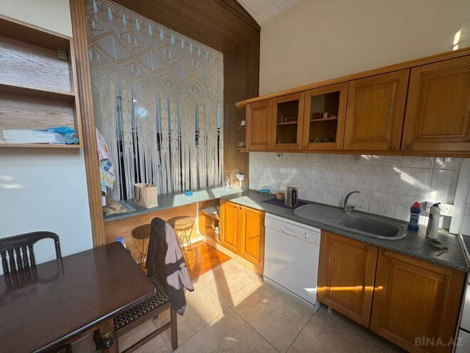 Satılır 6 otaqlı köhnə tikili 240 m², Səbail r., photo 11 from 31