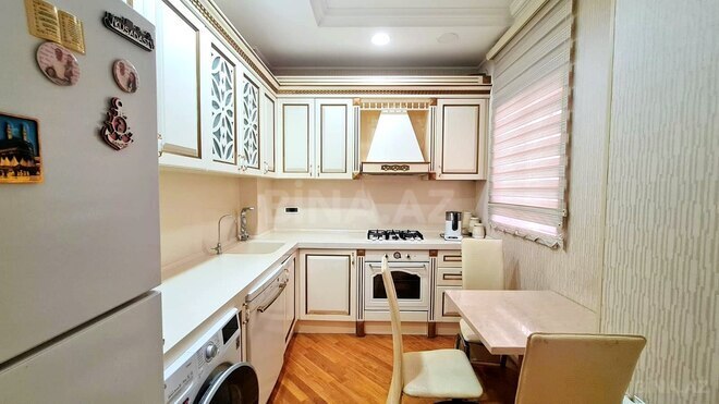 Satılır 3 otaqlı köhnə tikili 120.5 m², Sahil m., photo 14 from 16