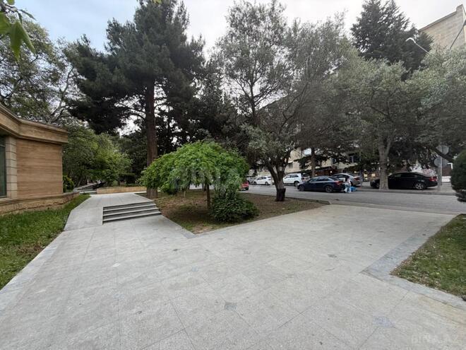 Satılır 3 otaqlı köhnə tikili 75 m², Xalqlar Dostluğu m., photo 1 from 17