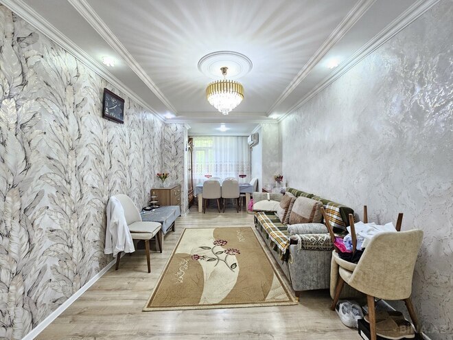 Продаётся 2-комн. вторичка 70 м², photo 1 from 17