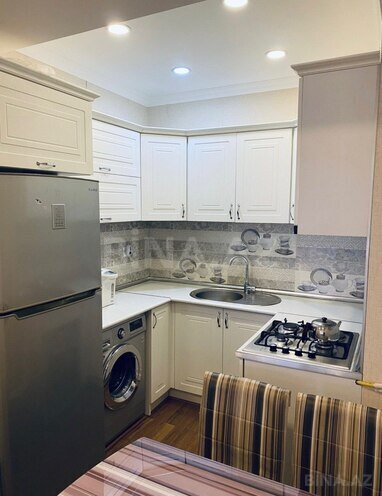 Продаётся 2-комн. новостройка 70 м², м. Кара Караев, photo 4 from 15