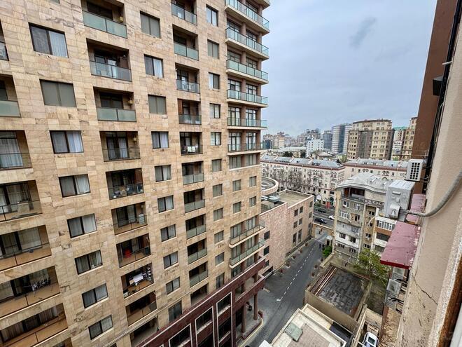 Сдаётся 3-комн. новостройка 140 м², м. Низами, photo 21 from 23