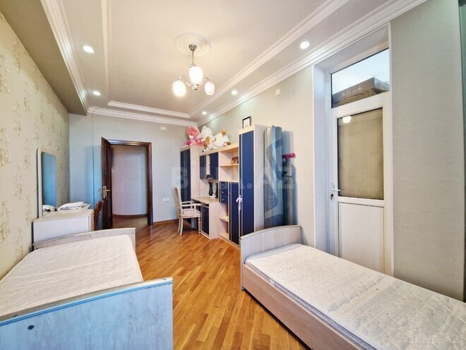 Сдаётся 3-комн. новостройка 120 м², м. Кара Караев, photo 8 from 16