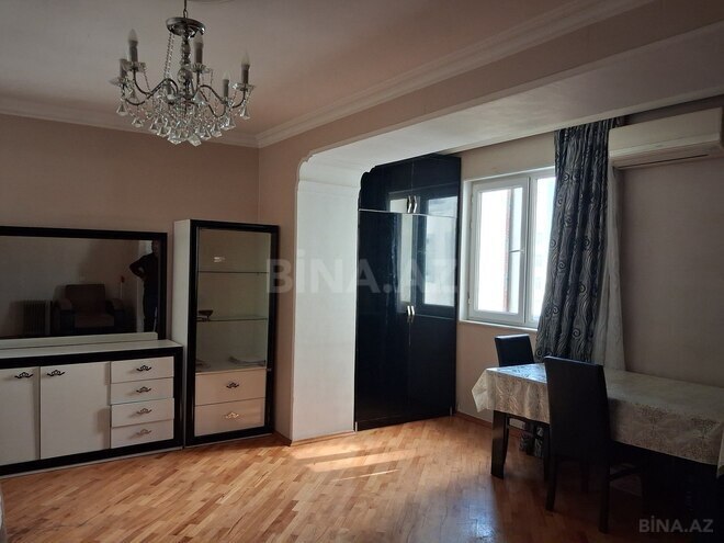 Satılır 2 otaqlı köhnə tikili 75 m², Elmlər Akademiyası m., photo 1 from 31