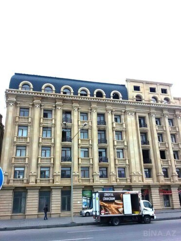 Satılır 5 otaqlı yeni tikili 230 m², Bayıl q., photo 1 from 16