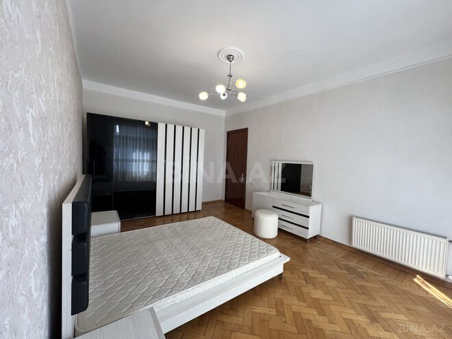 Продаётся 3-комн. вторичка 110 м², м. Шах Исмаил Хатаи, photo 10 from 24