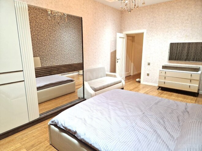 Сдаётся 4-комн. новостройка 196 м², Насиминский  р., photo 8 from 24
