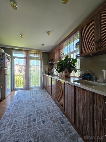 Satılır 2 otaqlı köhnə tikili 60 m², Yasamal r., photo 1 from 24