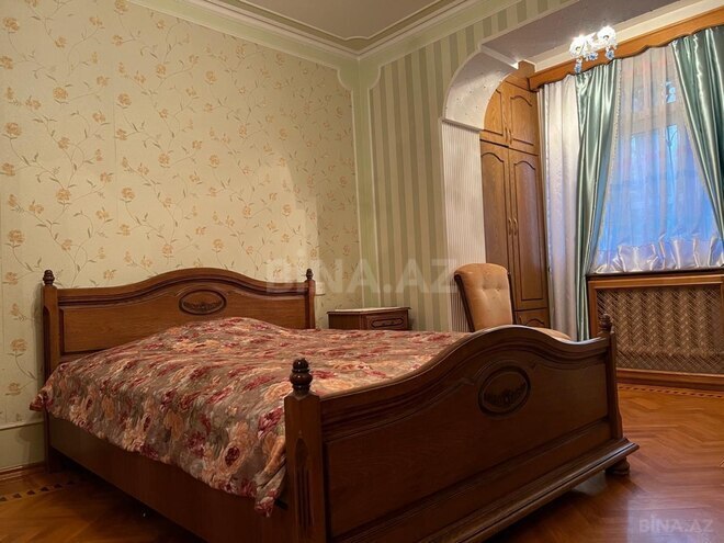 Продаётся 4-комн. вторичка 141 м², м. Кара Караев, photo 20 from 32