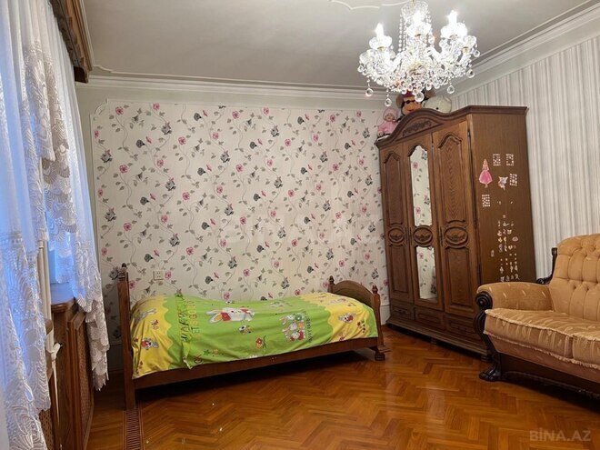 Продаётся 4-комн. вторичка 141 м², м. Кара Караев, photo 19 from 32