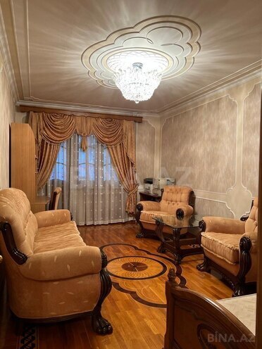 Продаётся 4-комн. вторичка 141 м², м. Кара Караев, photo 7 from 32