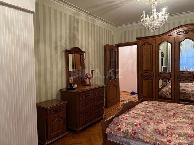 Продаётся 4-комн. вторичка 141 м², м. Кара Караев, photo 24 from 32