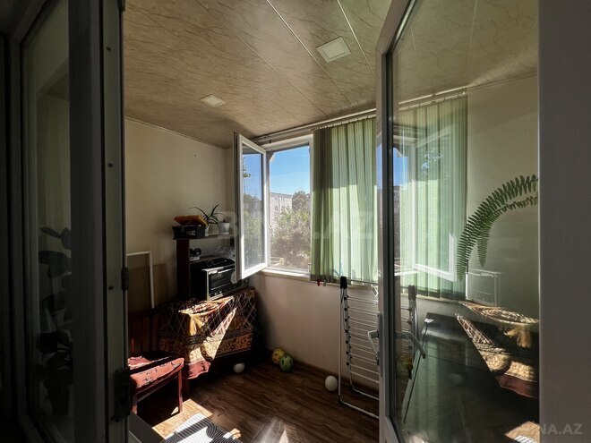 Продаётся 3-комн. вторичка 70 м², м. Нефтчиляр, photo 14 from 15
