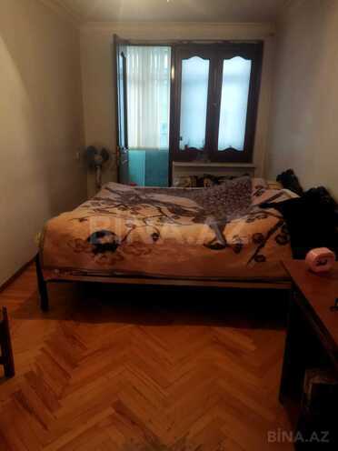 Продаётся 2-комн. вторичка 45 м², м. Элмляр Академиясы, photo 5 from 12