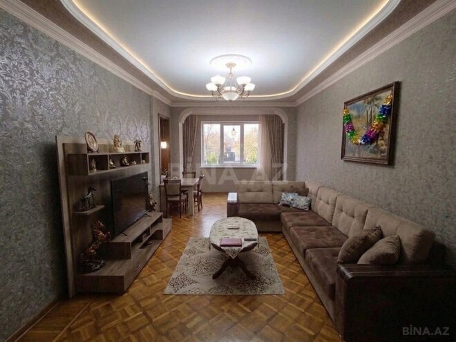 Продаётся 5-комн. вторичка 130 м², пос. 8-й мкр, photo 1 from 18