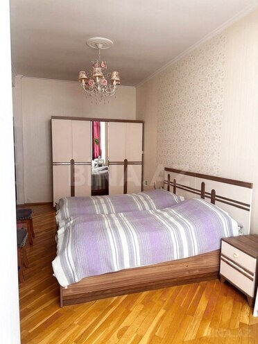 Продаётся 3-комн. новостройка 130 м², м. Элмляр Академиясы, photo 6 from 14