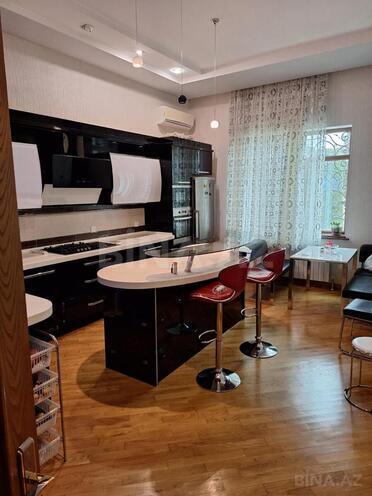 Satılır 7 otaqlı həyət evi/bağ evi 400 m², Novxanı q., photo 5 from 10