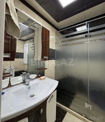 Satılır 4 otaqlı köhnə tikili 100 m², İnşaatçılar m., photo 14 from 15