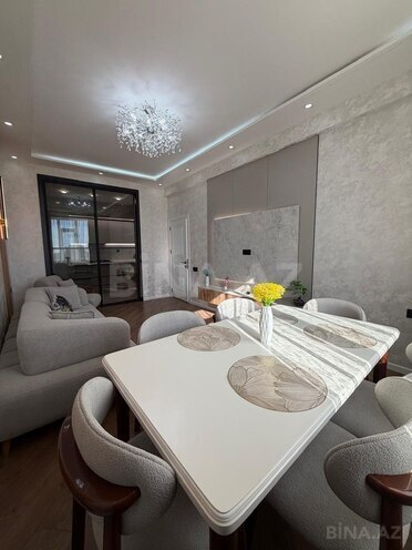 Продаётся 3-комн. новостройка 80 м², Хатаинский р., photo 1 from 13
