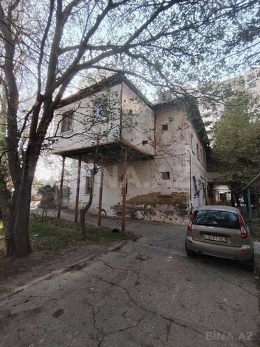 Satılır 3 otaqlı köhnə tikili 80 m², Qaraçuxur q., photo 1 from 11