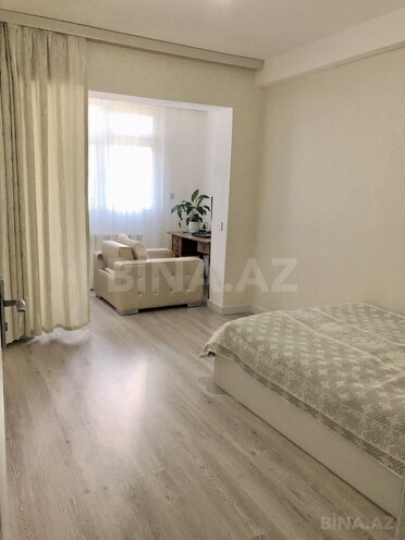 Продаётся 3-комн. вторичка 70 м², м. Ази Асланов, photo 8 from 11