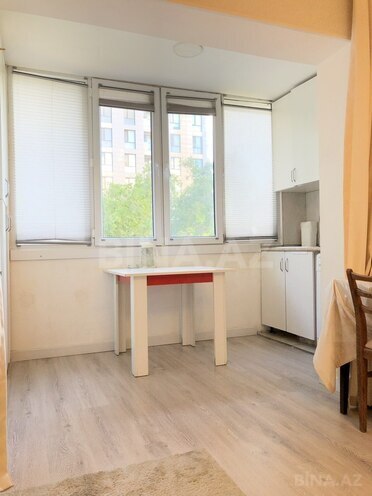 Продаётся 3-комн. вторичка 70 м², м. Ази Асланов, photo 6 from 11