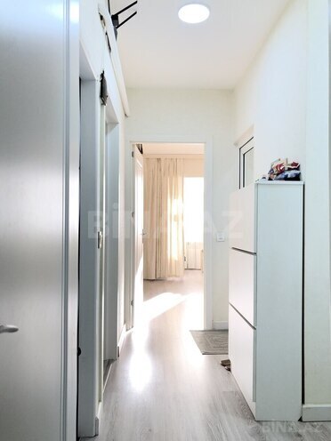 Продаётся 3-комн. вторичка 70 м², м. Ази Асланов, photo 4 from 11