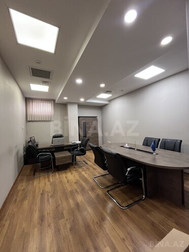 İcarəyə verilir  obyekt 1 200 m², İnşaatçılar m., photo 1 from 32