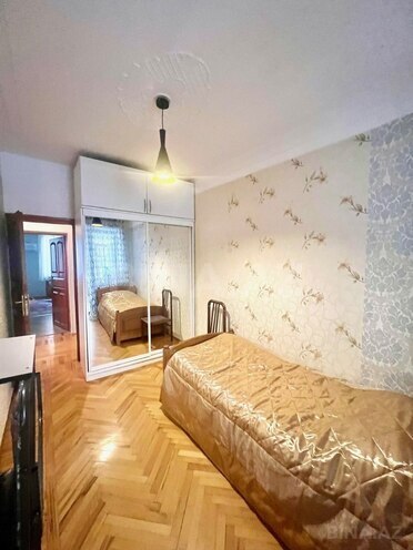 Satılır 5 otaqlı köhnə tikili 120 m², Nəsimi r., photo 17 from 30